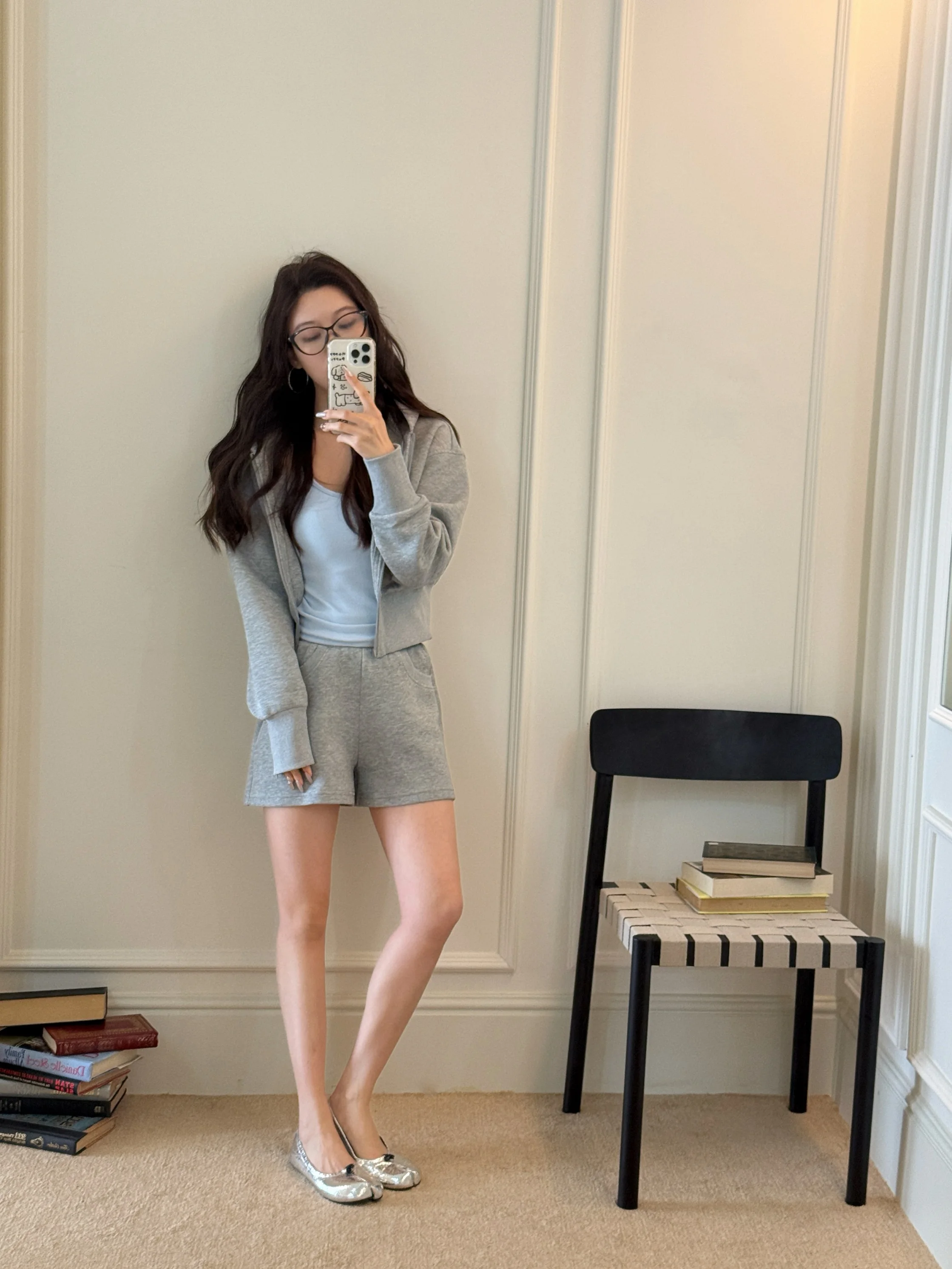 Chier Casual Sportswear Set Women's Summer Thin Grey Hoodie Shorts Fashionable Versatile Commuting Two-Piece Ensemble
Chier Casual Sportswear Set Women's Summer Thin Grey Hoodie Shorts Fashionable Versatile Commuting Two-Piece Ensemble