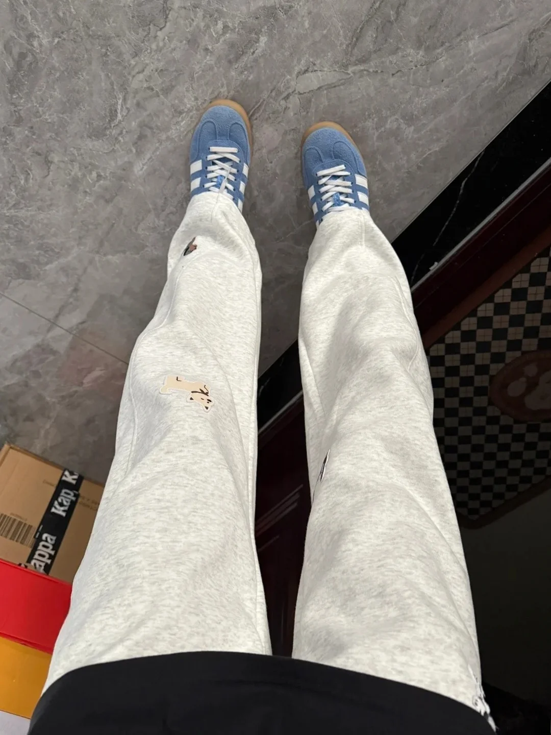 Heavyweight Men's Sweatpants with Sausage Dog Embroidery Straight Leg Spor Trousers Autumnal American Sle Loose Fit Casua...
Heavyweight Men's Sweatpants with Sausage Dog Embroidery Straight Leg Spor Trousers Autumnal American Sle Loose Fit Casua...