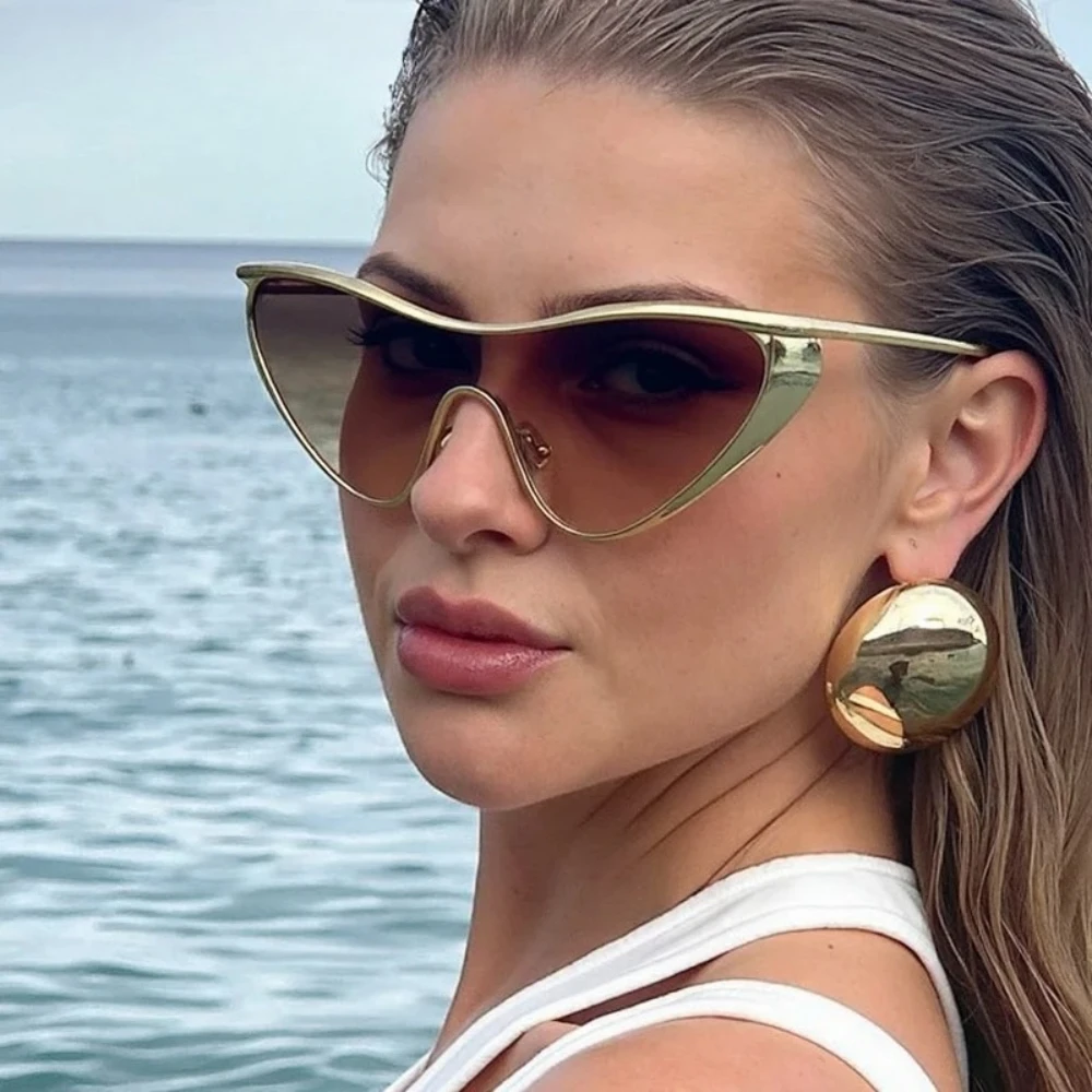 Punk Cat Eye Sunglasses Women 2025 Luxury Brand Steampunk One-Piece Sun Glasses Lady Винтаж Eyewear UV400 Shade Gafas De Sol
Punk Cat Eye Sunglasses Women 2025 Luxury Brand Steampunk One-Piece Sun Glasses Lady Винтаж Eyewear UV400 Shade Gafas De Sol
