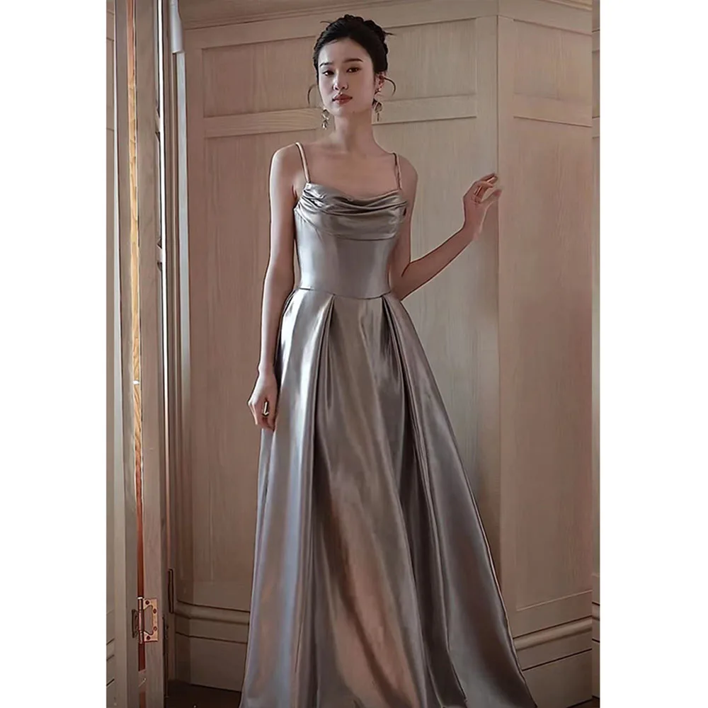Women's Light Luxury Evening Gown 2025 New Silver Elegant Simple Modern Backless Hosting Banquet Vestido Female Party Gown
Women's Light Luxury Evening Gown 2025 New Silver Elegant Simple Modern Backless Hosting Banquet Vestido Female Party Gown