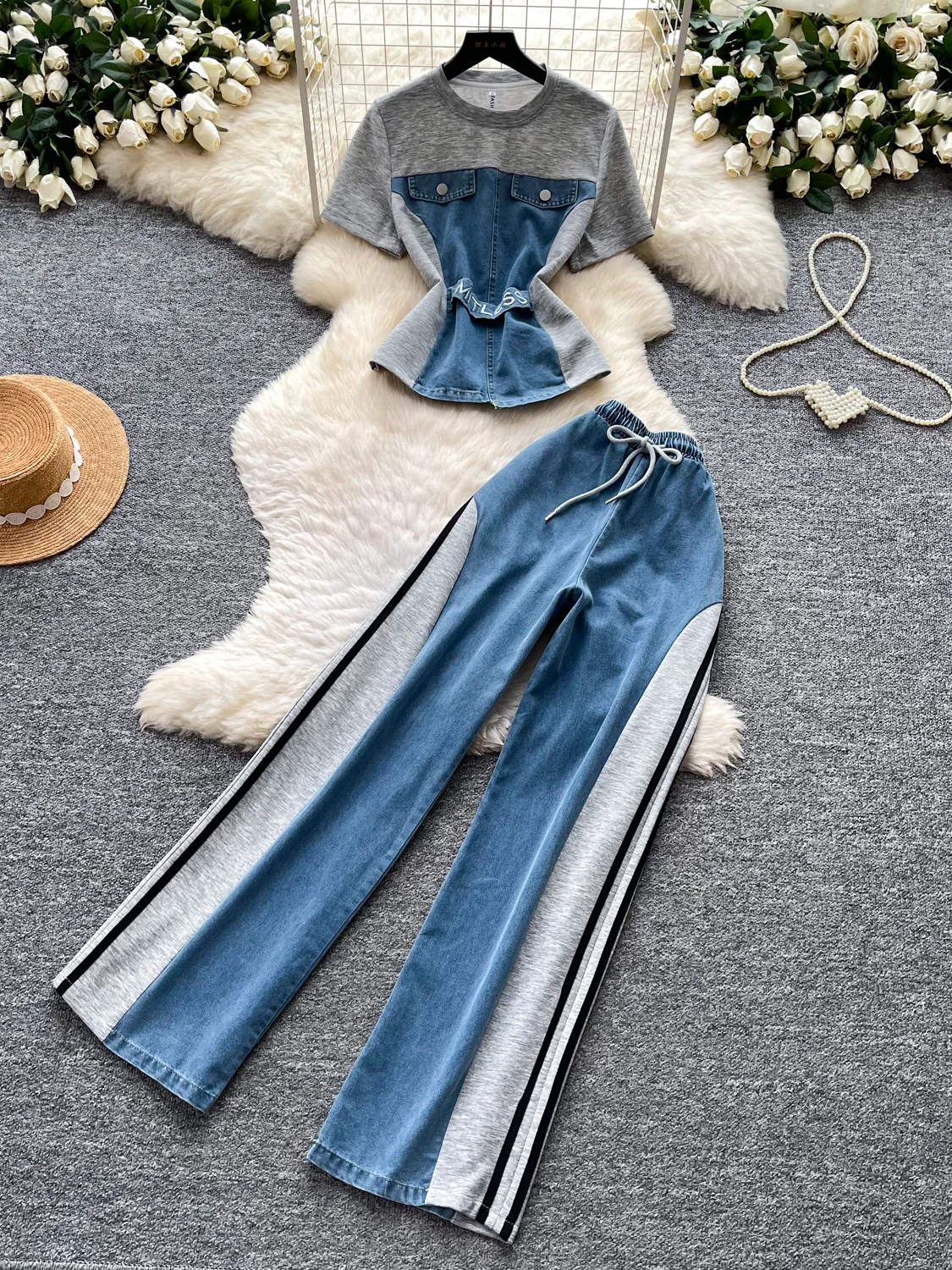 Retro Hong Kong Style Spliced Short Sleeve Denim Set Women's Summer Casual Straight Leg Pants Two Piece Slimming Outfit
Retro Hong Kong Style Spliced Short Sleeve Denim Set Women's Summer Casual Straight Leg Pants Two Piece Slimming Outfit