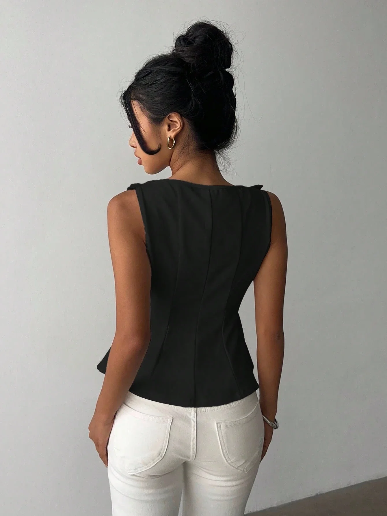 Elegant Sleeveless Peplum Top For Women Business Casual Summer Blouse
Elegant Sleeveless Peplum Top For Women Business Casual Summer Blouse