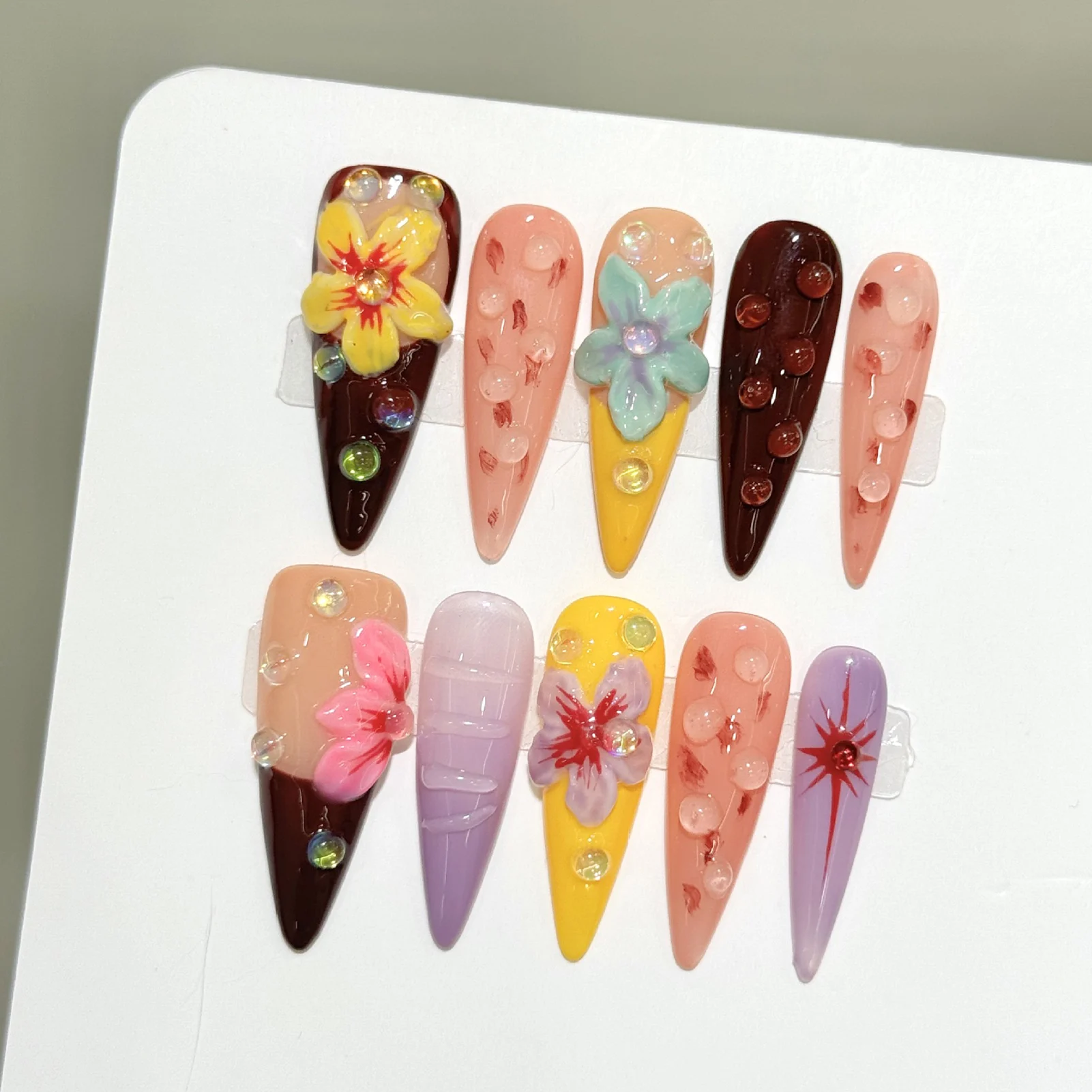 10pcs Handmade Press On Nails Long Stiletto Summer Dopamine False Nails Hand-carved Devil Flower Sweet Cool French Fake Nail
10pcs Handmade Press On Nails Long Stiletto Summer Dopamine False Nails Hand-carved Devil Flower Sweet Cool French Fake Nail