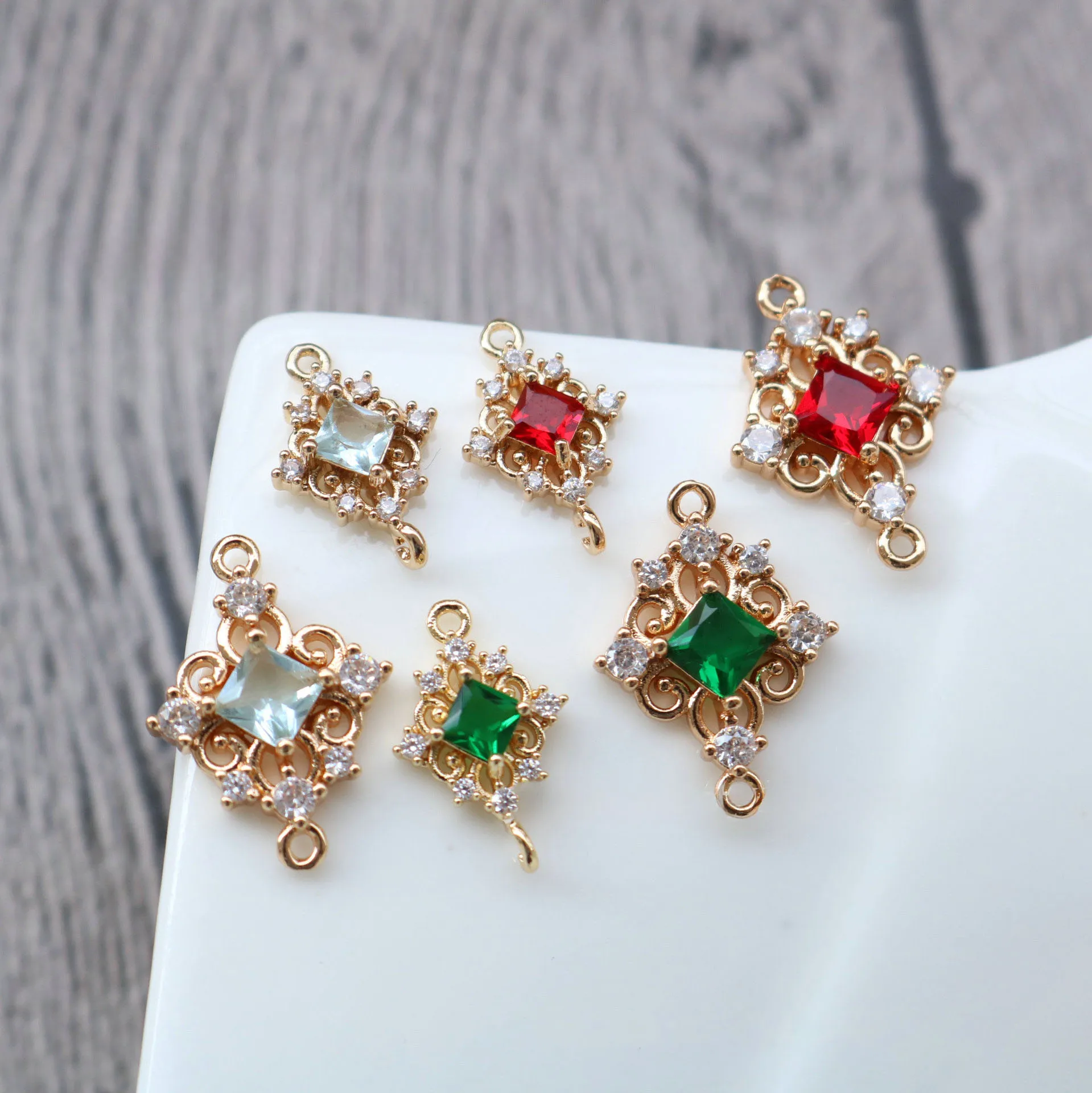 20pcs DIY Shiny Brass Gold CZ Clear Colored Zircon Hollow Rhombus Charm Pendant Connector Wholesale
20pcs DIY Shiny Brass Gold CZ Clear Colored Zircon Hollow Rhombus Charm Pendant Connector Wholesale