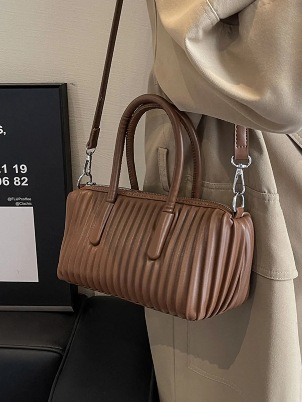Niche Pleated Bags For Women 2024 New Trendy Fashion Crossbody Bag Handheld Small Square Bag
Niche Pleated Bags For Women 2024 New Trendy Fashion Crossbody Bag Handheld Small Square Bag