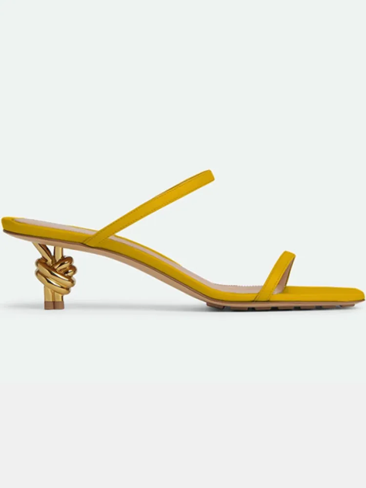 Women's Summer New Slim Fit High-heeled Sandals Fashion Square Party Wedding 34-43 Women's European and American Large Sandals
Women's Summer New Slim Fit High-heeled Sandals Fashion Square Party Wedding 34-43 Women's European and American Large Sandals