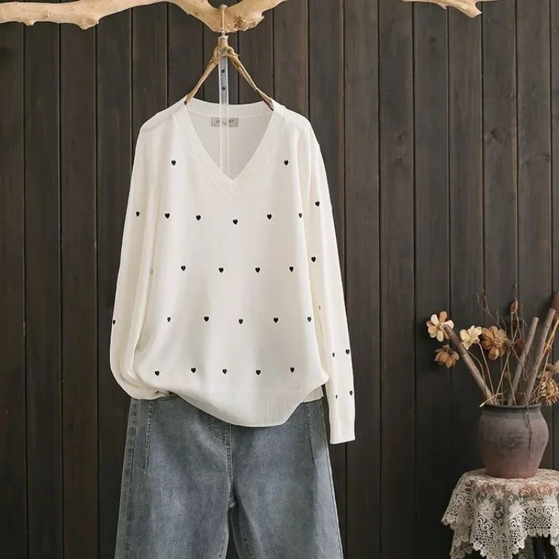 V-neck Sweater for Women Loose and Fashionable Korean Version Slim Patchwork Love Versatile Sweater Top
V-neck Sweater for Women Loose and Fashionable Korean Version Slim Patchwork Love Versatile Sweater Top