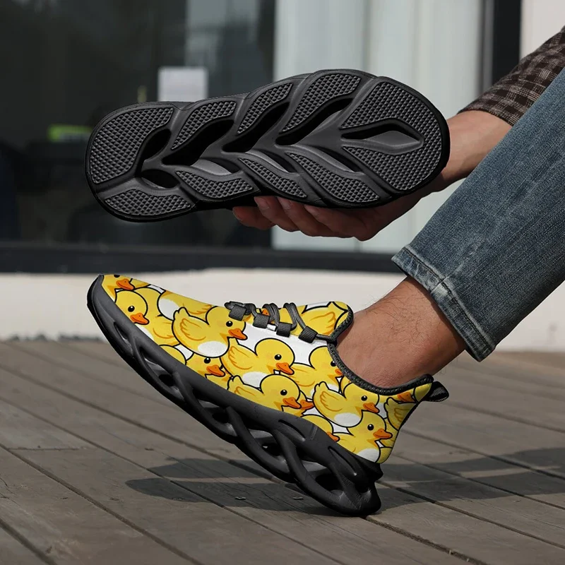 Модные мужские повседневные кроссовки с принтом, прогулочная обувь с дышащей сеткой, теннисная обувь на плоской подошве для женщин, обувь на платформе
Модные мужские повседневные кроссовки с принтом, прогулочная обувь с дышащей сеткой, теннисная обувь на плоской подошве для женщин, обувь на платформе