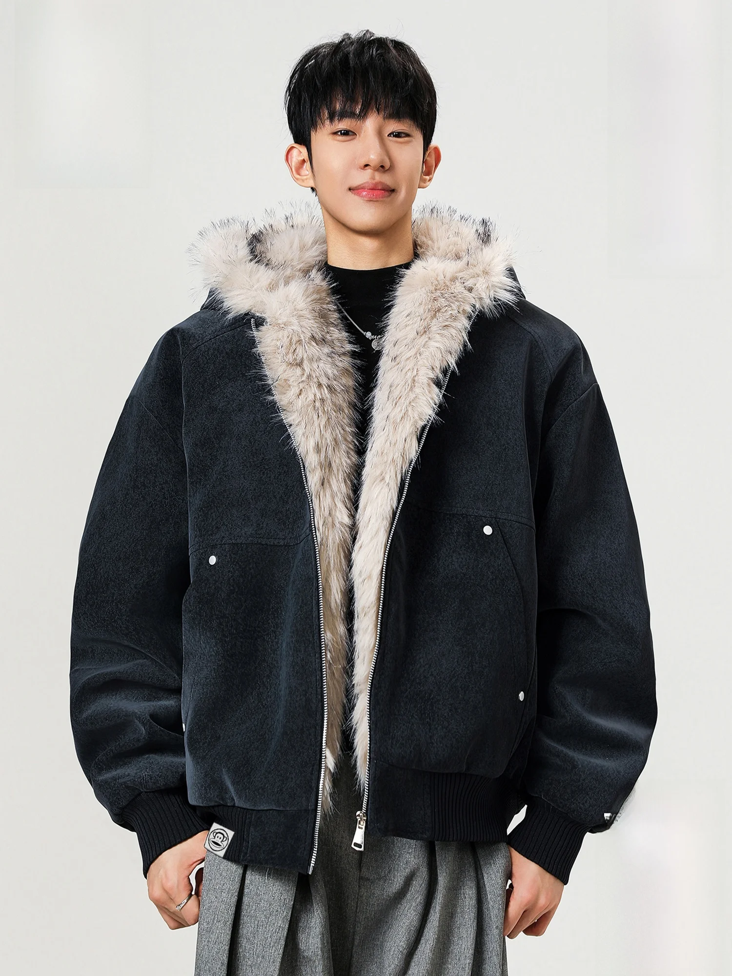 Зимняя куртка Paul Frank для мужчин: утепленная, с воротником, из полиэстера, с длинными рукавами, на молнии, однотонная, Cleanfit
Зимняя куртка Paul Frank для мужчин: утепленная, с воротником, из полиэстера, с длинными рукавами, на молнии, однотонная, Cleanfit