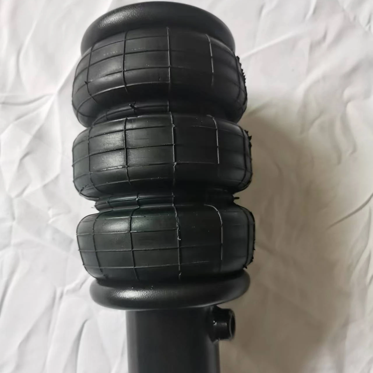 Универсальные пневмоподушки 3B2300 для комплекта пневмоподвески Coilover 3S2300, пневморессора 125187, тройная пневмоподушка 125ммX3
Универсальные пневмоподушки 3B2300 для комплекта пневмоподвески Coilover 3S2300, пневморессора 125187, тройная пневмоподушка 125ммX3