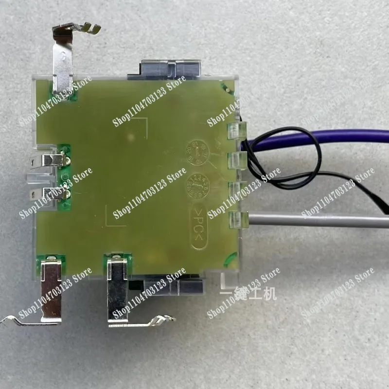 New battery B22/2.6 A protection board 21.6V
New battery B22/2.6 A protection board 21.6V