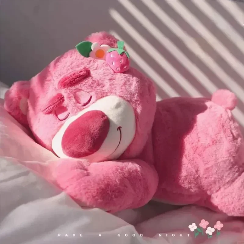 Lotso История игрушек 30/40/90 см милый медведь клубника диван плюшевая подушка мягкие игрушки Huggin Медведь игрушки для детей девочек подарок на день рождения
Lotso История игрушек 30/40/90 см милый медведь клубника диван плюшевая подушка мягкие игрушки Huggin Медведь игрушки для детей девочек подарок на день рождения