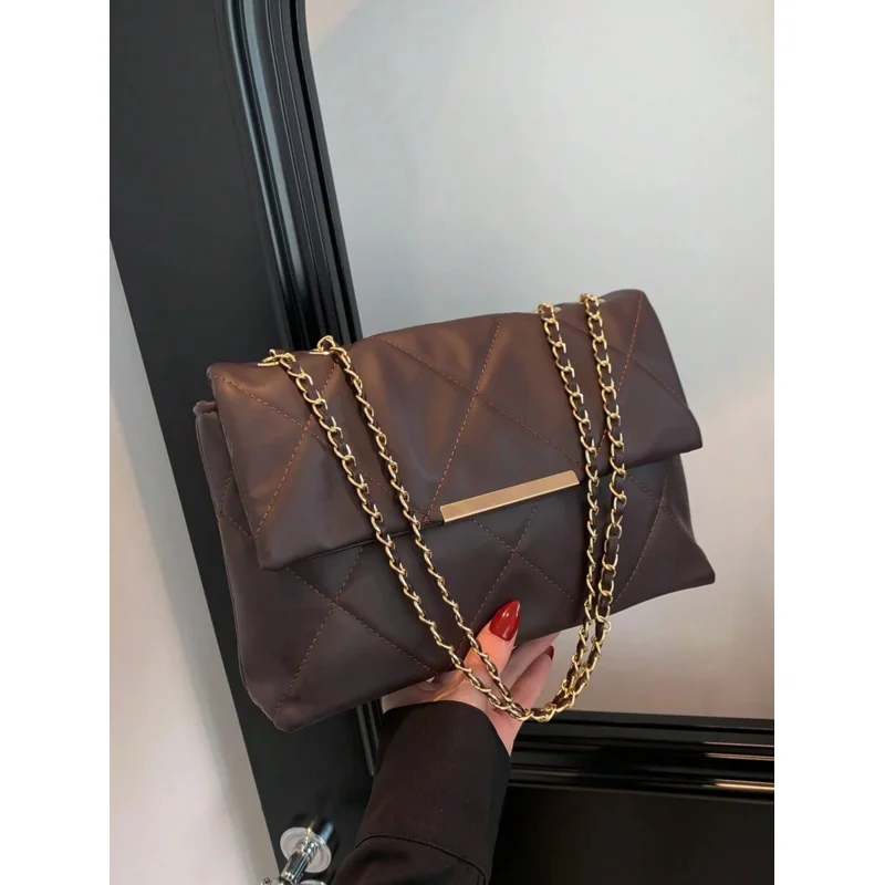 Diamond Embroidered Thread , Casual Handbag, Fashionable Shoulder , Crossbody Bag, Buckle, Double Chain, Flap
Diamond Embroidered Thread , Casual Handbag, Fashionable Shoulder , Crossbody Bag, Buckle, Double Chain, Flap