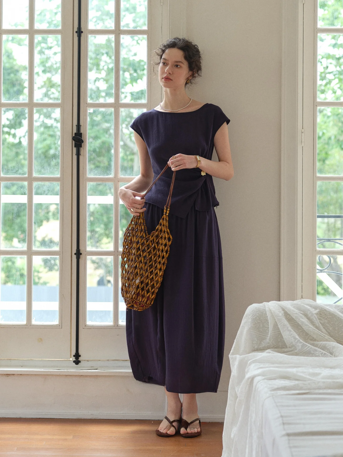 Elegant SimpleRetro Nightingale Rose Blue Shirt And Gored Skirt Set Women's Fashion High Waist Asymmetric Design Summer Outfit
Elegant SimpleRetro Nightingale Rose Blue Shirt And Gored Skirt Set Women's Fashion High Waist Asymmetric Design Summer Outfit