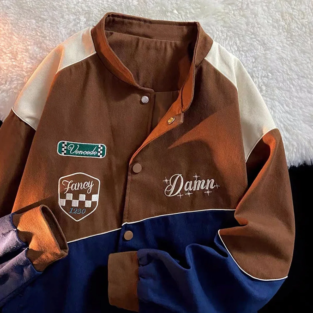 Women's Jacket Splicing Jackets Contrast Color Letters Embroidery Outwear Baseball Uniforms Fashion Motorcycle Streetwear
Women's Jacket Splicing Jackets Contrast Color Letters Embroidery Outwear Baseball Uniforms Fashion Motorcycle Streetwear