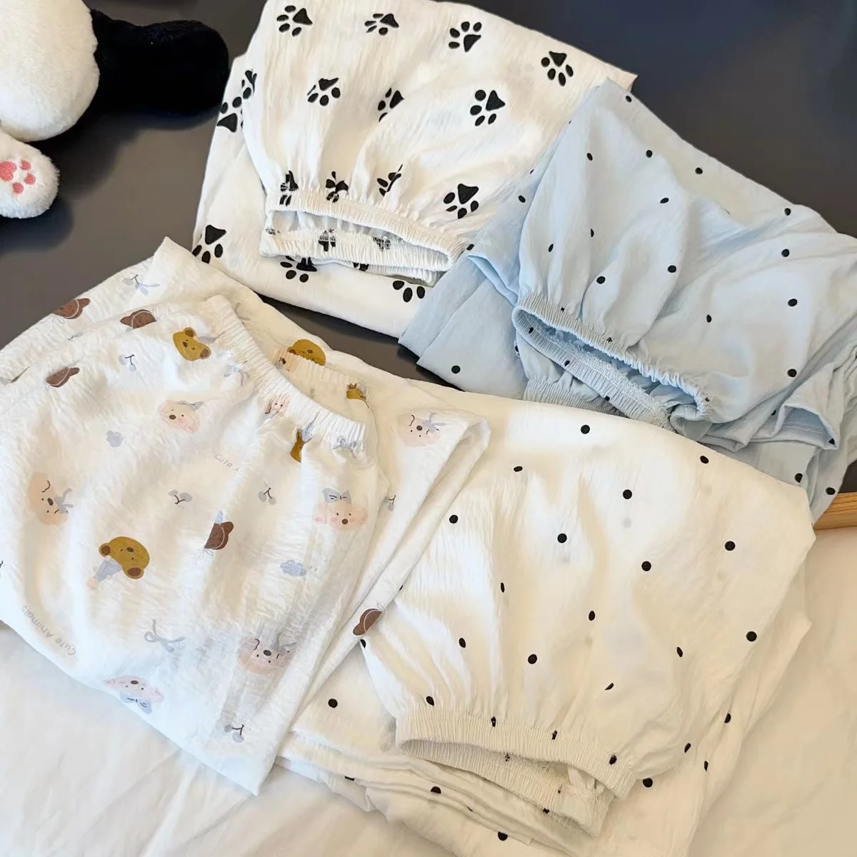 Summer Women's Sp Pants White Dog Paw Print Long Pants Outdoor Wear Mosquito Proof Home Leisure Slimming Pants
Summer Women's Sp Pants White Dog Paw Print Long Pants Outdoor Wear Mosquito Proof Home Leisure Slimming Pants