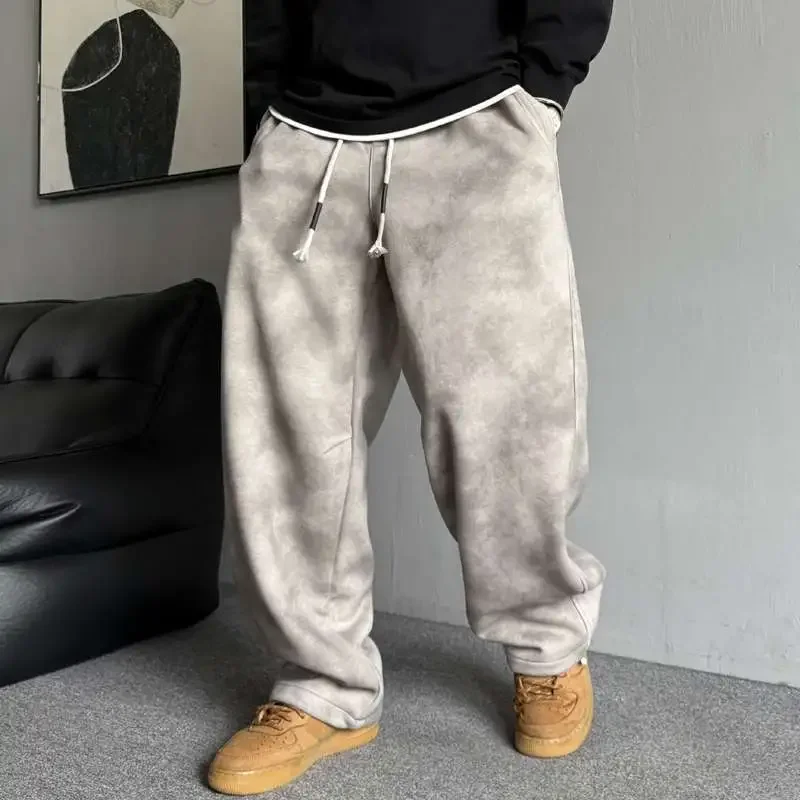 Мужские осенние и зимние тяжелые брюки большого размера в стиле ретро, старые грязные брюки для унитаза, прямые свободные широкие брюки на шнурке 
Мужские осенние и зимние тяжелые брюки большого размера в стиле ретро, старые грязные брюки для унитаза, прямые свободные широкие брюки на шнурке