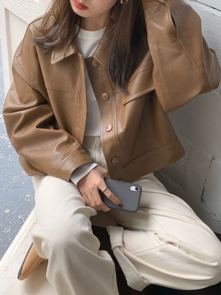 Faux Leather Jacket Women Autumn Button Cropped Long Sleeve Tops Casual Thick Warm Oversized Winter Bomber Jacket for Women
Faux Leather Jacket Women Autumn Button Cropped Long Sleeve Tops Casual Thick Warm Oversized Winter Bomber Jacket for Women