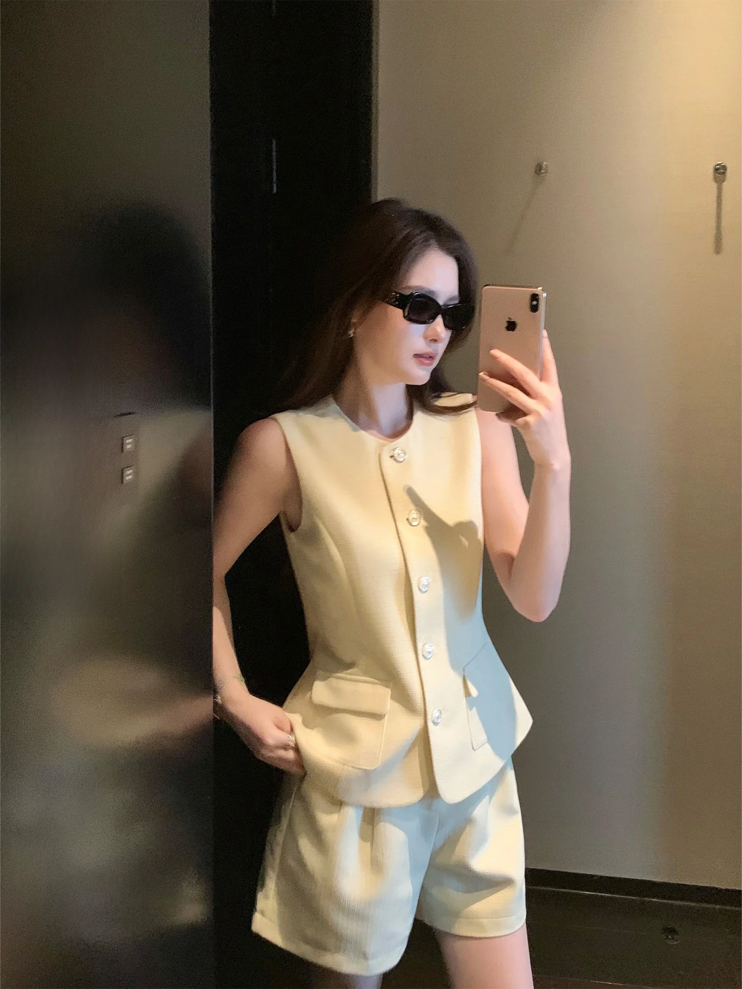 Pusumede French Fragrance Tea Party round Neck Sleeveless Vest Top High Waist A-Line Shorts Small Fragrance Style Set Women's...
Pusumede French Fragrance Tea Party round Neck Sleeveless Vest Top High Waist A-Line Shorts Small Fragrance Style Set Women's...