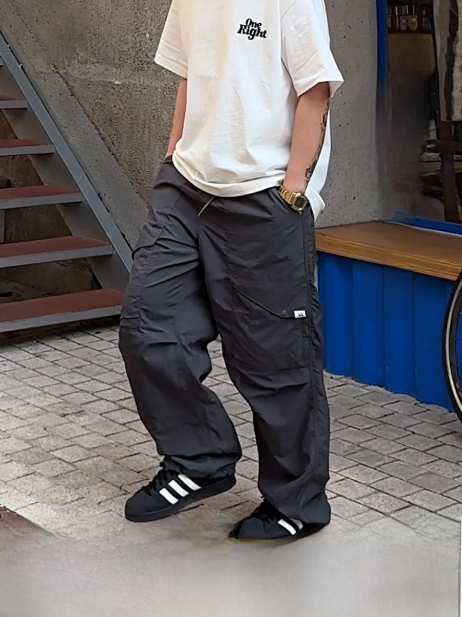 BBCN STORE Qui Dry Outdoor Sports Pants Men's Loose Functional Workwear Trousers American Sle Foldable Cargo Pants
BBCN STORE Qui Dry Outdoor Sports Pants Men's Loose Functional Workwear Trousers American Sle Foldable Cargo Pants