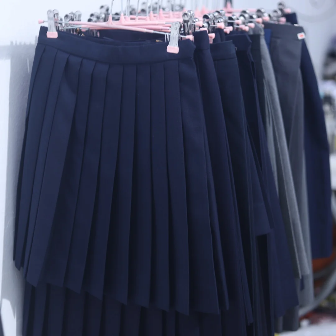 Vintage Japanese School Uniform Skirt Premium Student Pleated Box Pleat Design Mid-Length A-Line Skirt Long Sleeve Autumn Wear
Vintage Japanese School Uniform Skirt Premium Student Pleated Box Pleat Design Mid-Length A-Line Skirt Long Sleeve Autumn Wear