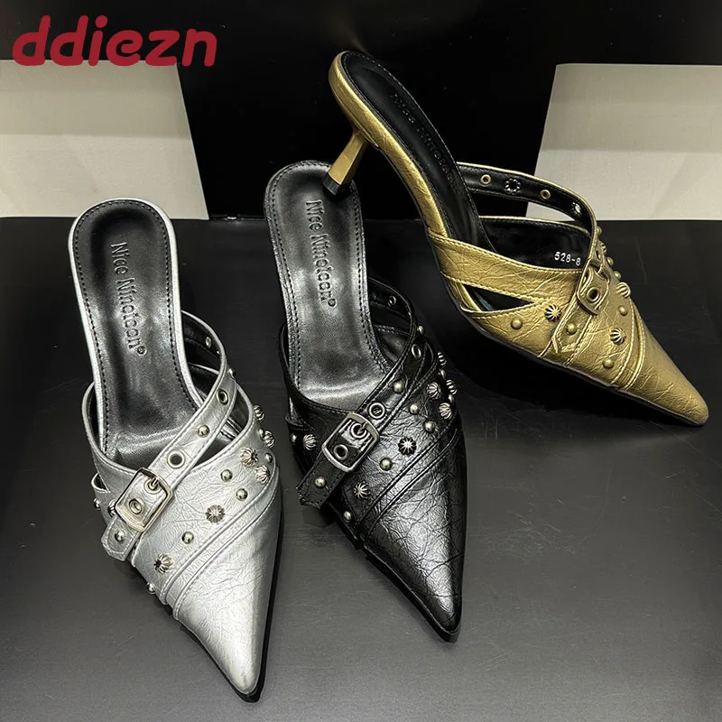 Fashion Metal Rivet Women Thin Heels Pumps Shoes 2025 New Pointed Toe Ladies Stiletto Heels Mules Shoes Female Slip On Footwear
Fashion Metal Rivet Women Thin Heels Pumps Shoes 2025 New Pointed Toe Ladies Stiletto Heels Mules Shoes Female Slip On Footwear