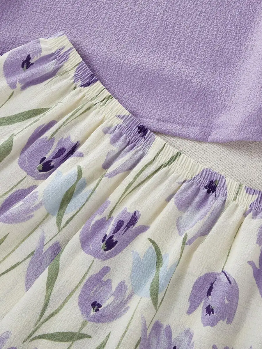 2pcs Chiffon V-Neck Camisole Sleep Top And Floral Shorts Pajama Set
2pcs Chiffon V-Neck Camisole Sleep Top And Floral Shorts Pajama Set
