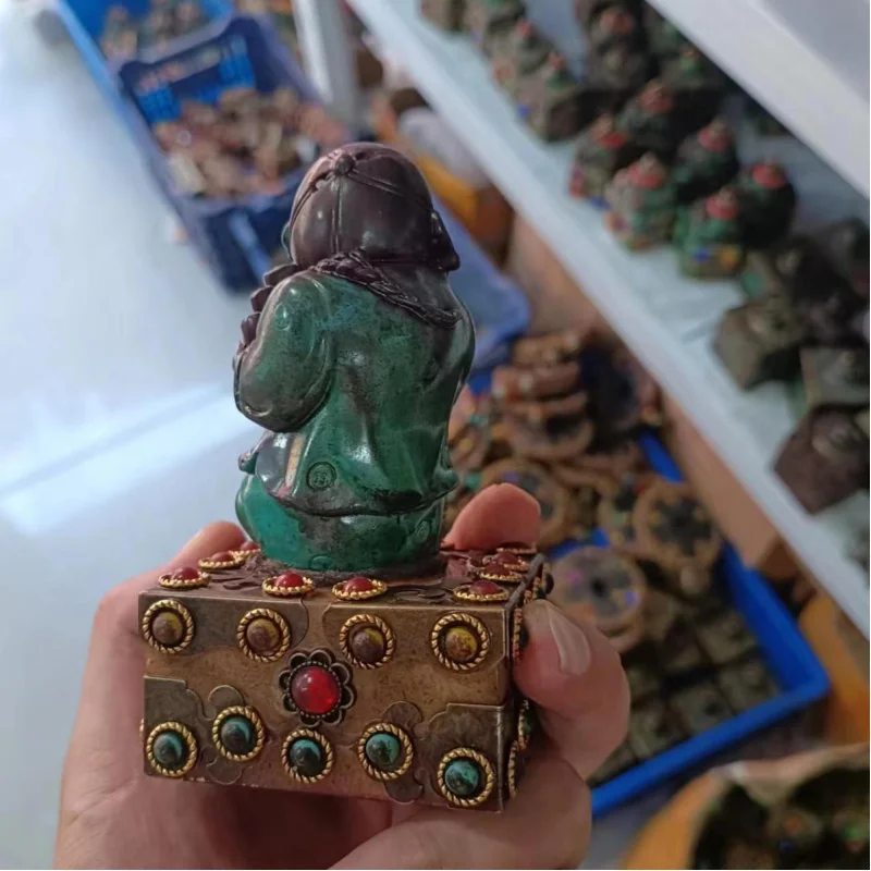 Antique Collection Imitation Green Turquoise Gemstone Inlaid Seal Wealth Attraction Green Turquoise Seal Vintage Decoration Whol
Antique Collection Imitation Green Turquoise Gemstone Inlaid Seal Wealth Attraction Green Turquoise Seal Vintage Decoration Whol