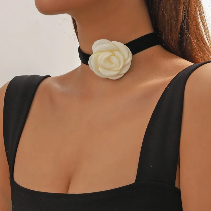 Vintage French Romantic Rose Flower Necklace For Women Adjustable Chain Party Floral Choker Ladies Wedding Y2K Neck Accessories
Vintage French Romantic Rose Flower Necklace For Women Adjustable Chain Party Floral Choker Ladies Wedding Y2K Neck Accessories