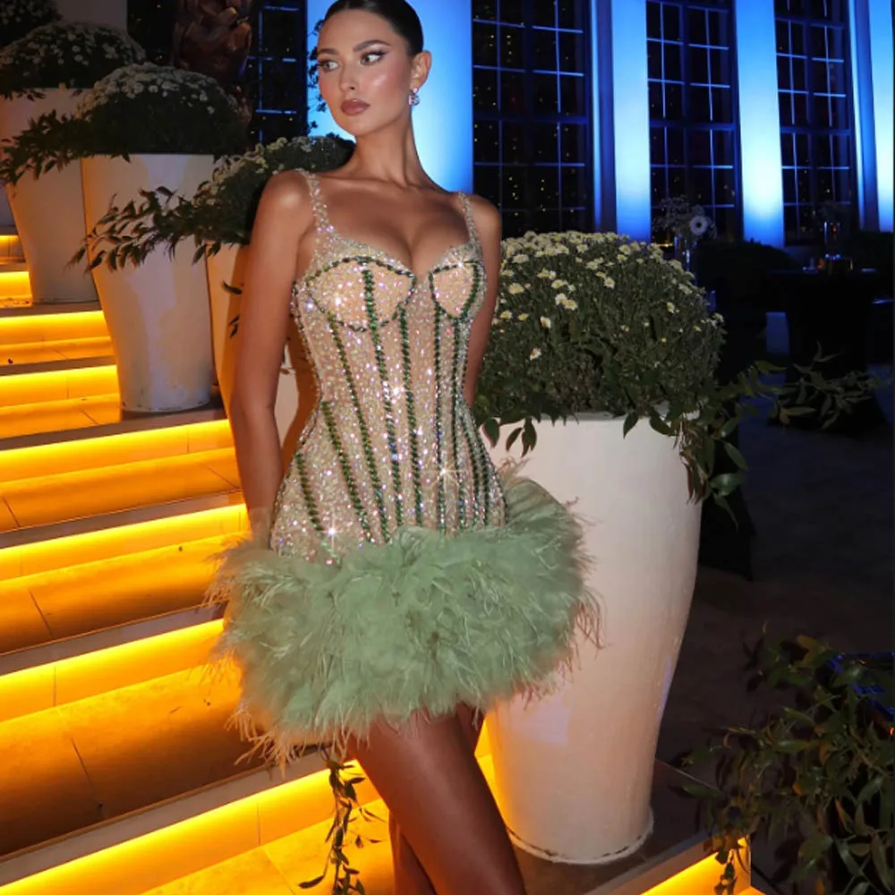 Luxury Feathers Mermaid Prom Dresses With Spaghetti Straps Major Beads Crystals Special Occasion Formal Party Dress Pretty Gown
Luxury Feathers Mermaid Prom Dresses With Spaghetti Straps Major Beads Crystals Special Occasion Formal Party Dress Pretty Gown