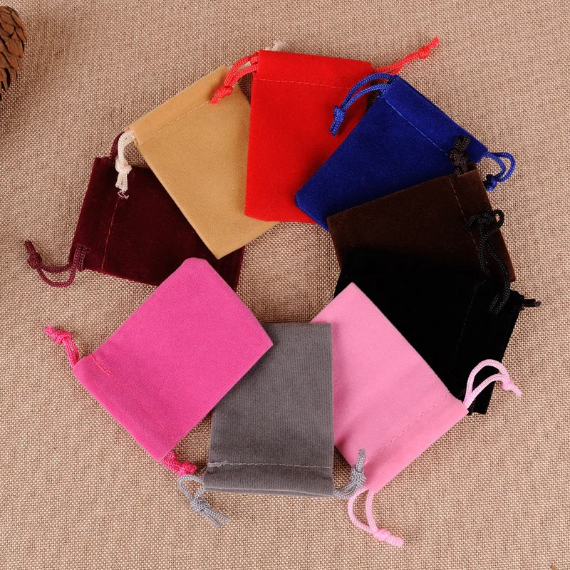 50pcs/lot 10*15cm Velvet Drawstring Bags Pouches Christmas Wedding Party Favors Jewelry Gift Bags Custom Logo Print
50pcs/lot 10*15cm Velvet Drawstring Bags Pouches Christmas Wedding Party Favors Jewelry Gift Bags Custom Logo Print