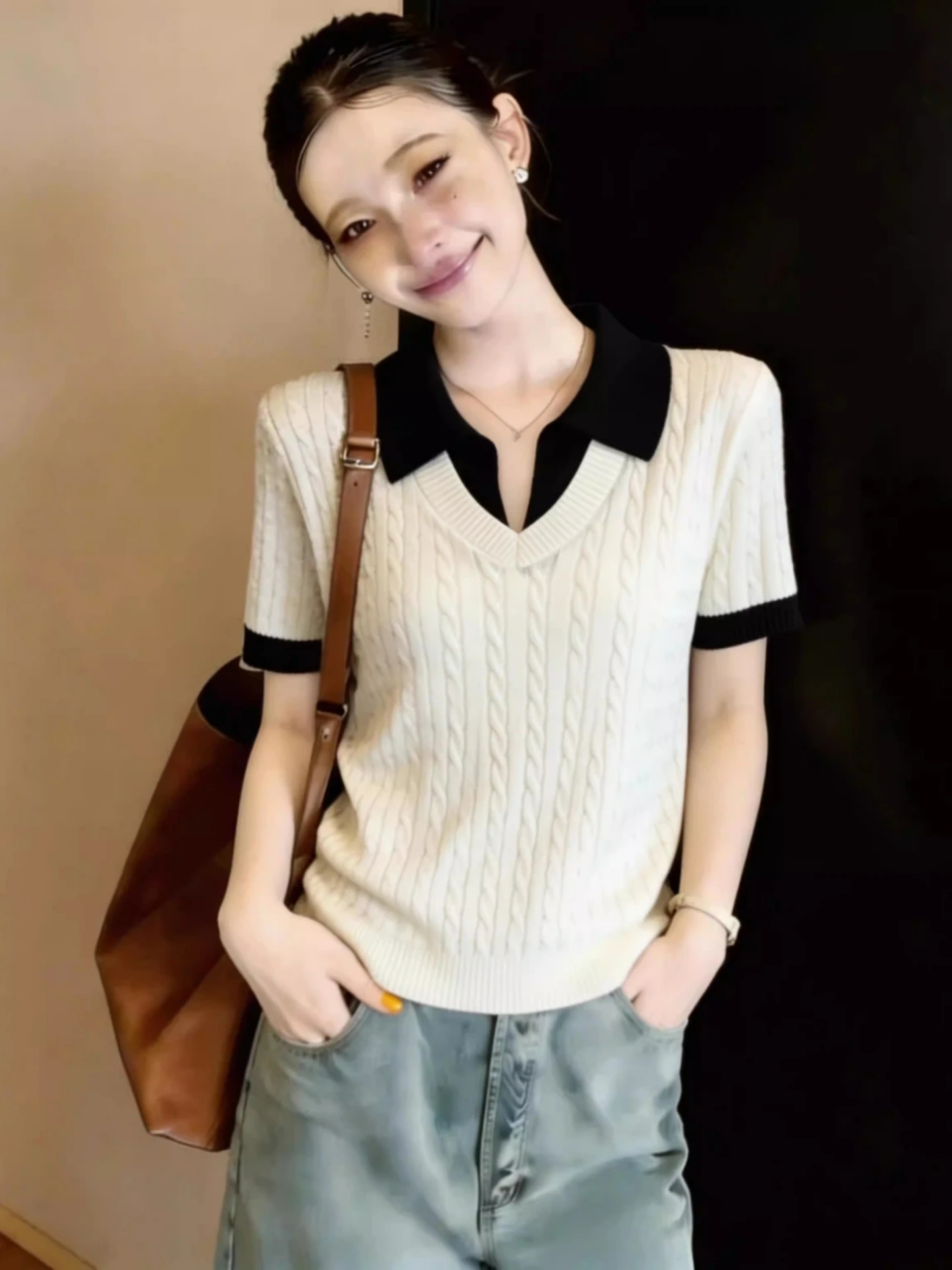 Ice Silk Short Sleeve Shirt Women's Summer plus Size Slimming Short Length Twisted Top Base Shirt Comfortable Knitted T-...
Ice Silk Short Sleeve Shirt Women's Summer plus Size Slimming Short Length Twisted Top Base Shirt Comfortable Knitted T-...