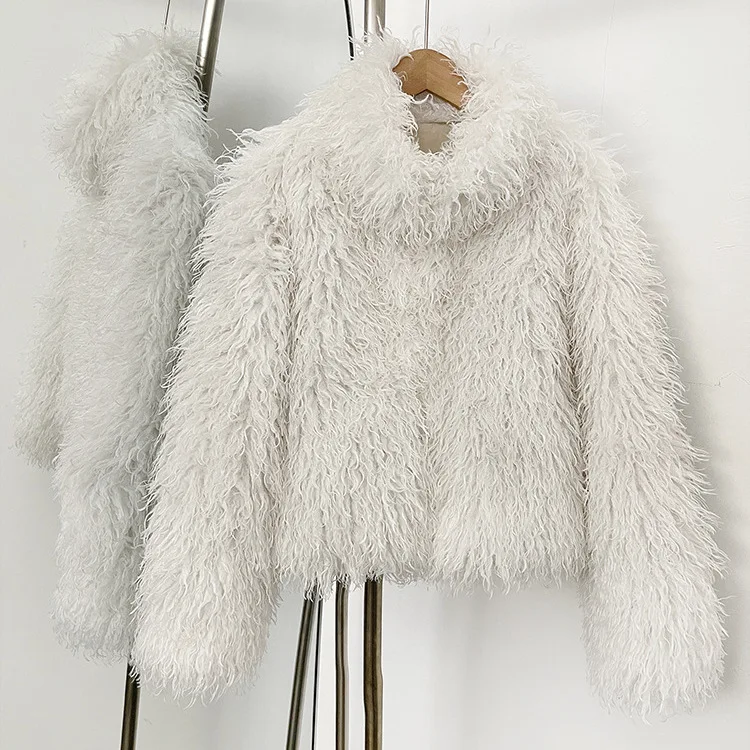 Универсальная женская куртка из искусственного меха Ярко-цветная пушистая шуба из искусственного меха для женщин Длинные вьющиеся волосы Термальный женский меховой пуховик
Универсальная женская куртка из искусственного меха Ярко-цветная пушистая шуба из искусственного меха для женщин Длинные вьющиеся волосы Термальный женский меховой пуховик