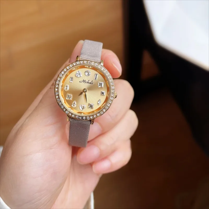 Vintage Women's watch Zirconia Stone Small Disk Temperament Ladies Watch Quartz Watch for Women Gift Relojes Para Mujer
Vintage Women's watch Zirconia Stone Small Disk Temperament Ladies Watch Quartz Watch for Women Gift Relojes Para Mujer