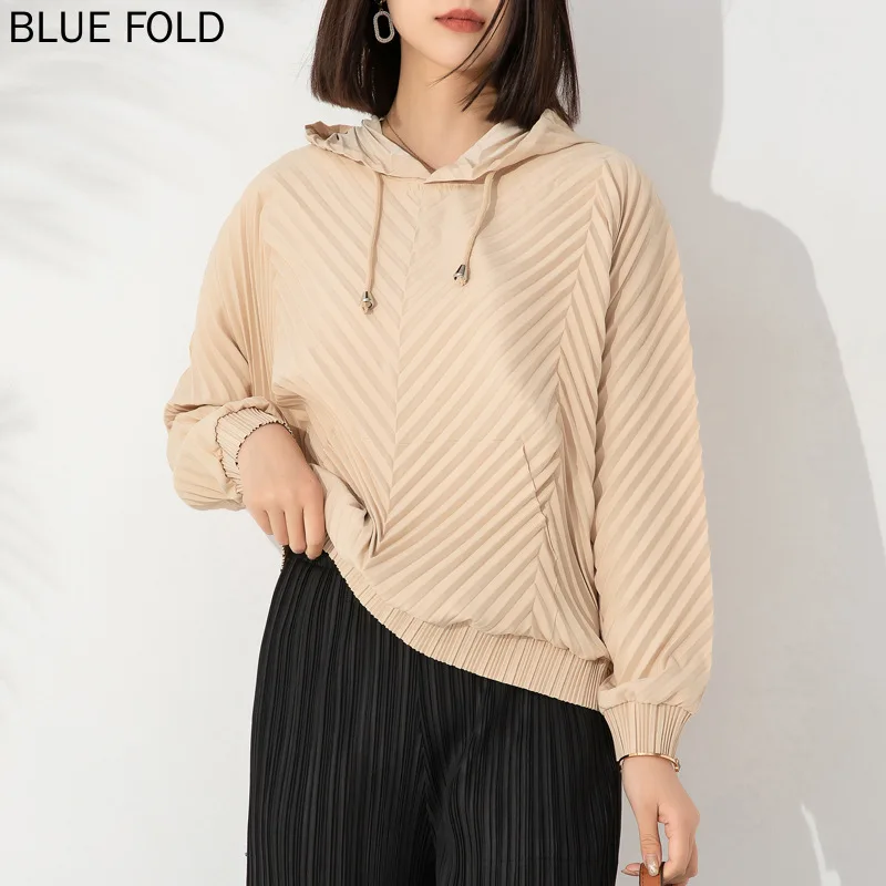 MIYAKE-Women's Pleated Hooded Pullover Early Autumn Sweatshirt Casual Loose Top Versatile Long-sleeved, Large Size, New Fashion
MIYAKE-Women's Pleated Hooded Pullover Early Autumn Sweatshirt Casual Loose Top Versatile Long-sleeved, Large Size, New Fashion
