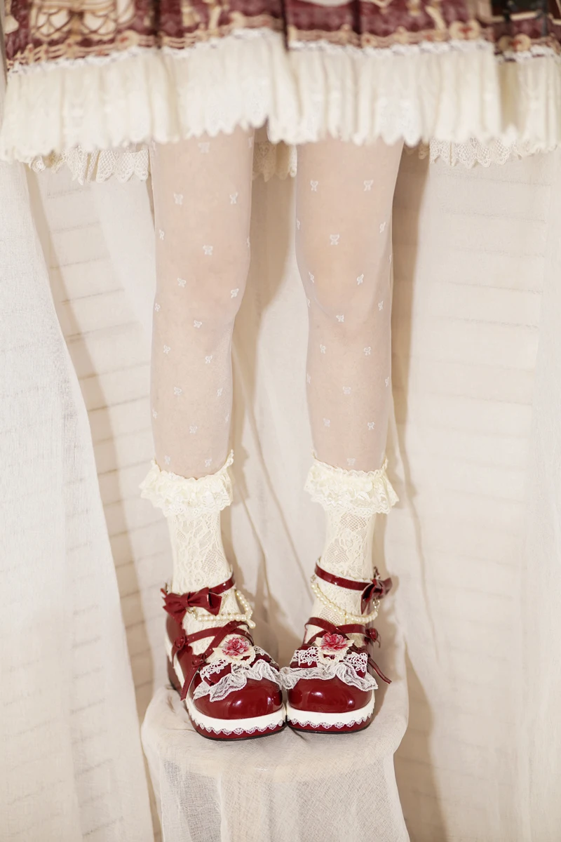 Spring and Autumn Girls' Cute Bow Lace Pearl Elegant Princess Tea Party Mid Heel Pumps Original Sweet Lolita Thick-Soled Shoes
Spring and Autumn Girls' Cute Bow Lace Pearl Elegant Princess Tea Party Mid Heel Pumps Original Sweet Lolita Thick-Soled Shoes