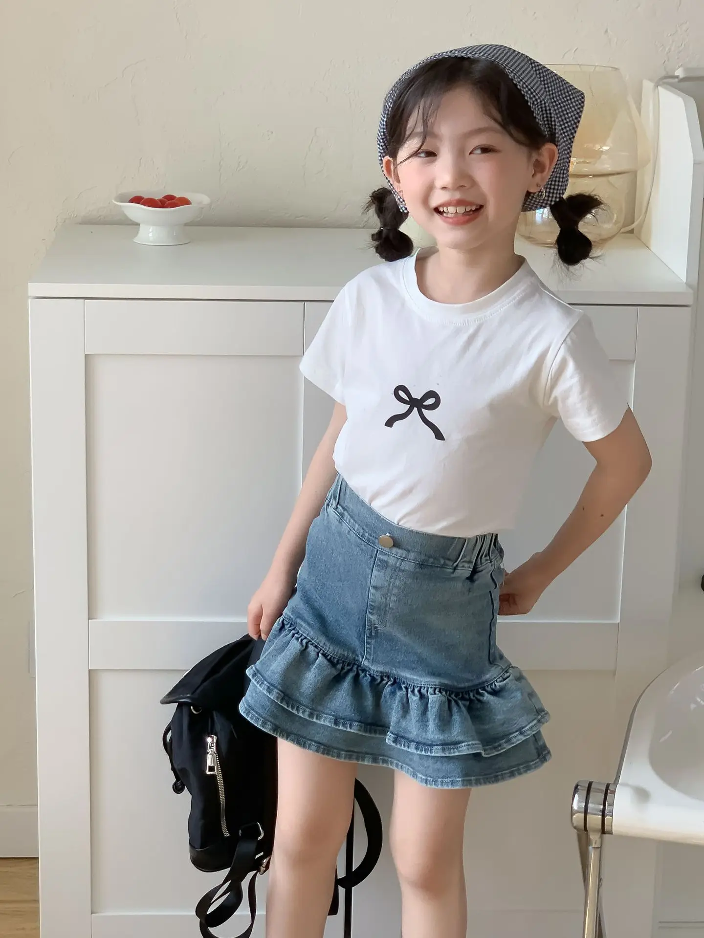 Children's clothing, girls' denim short skirt, mid size children's flower bud skirt, children's tight half skirt (safety pants)
Children's clothing, girls' denim short skirt, mid size children's flower bud skirt, children's tight half skirt (safety pants)
