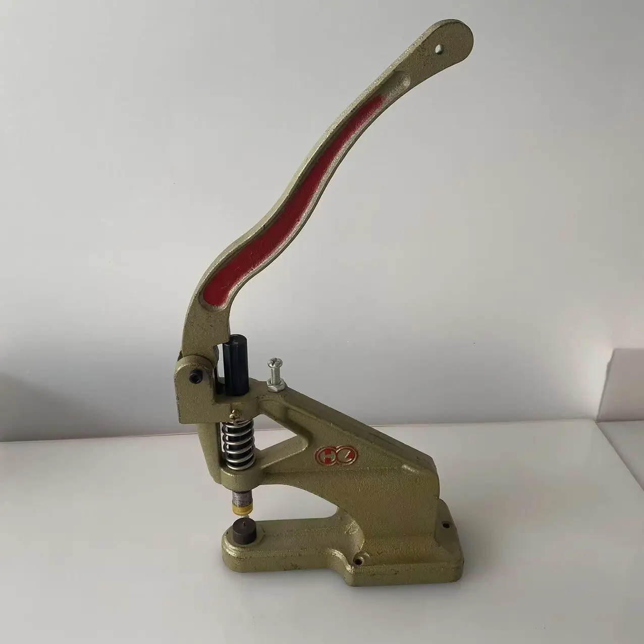 Prosthetic Orthotic Quadrangle Buckle Riveting Press
Prosthetic Orthotic Quadrangle Buckle Riveting Press