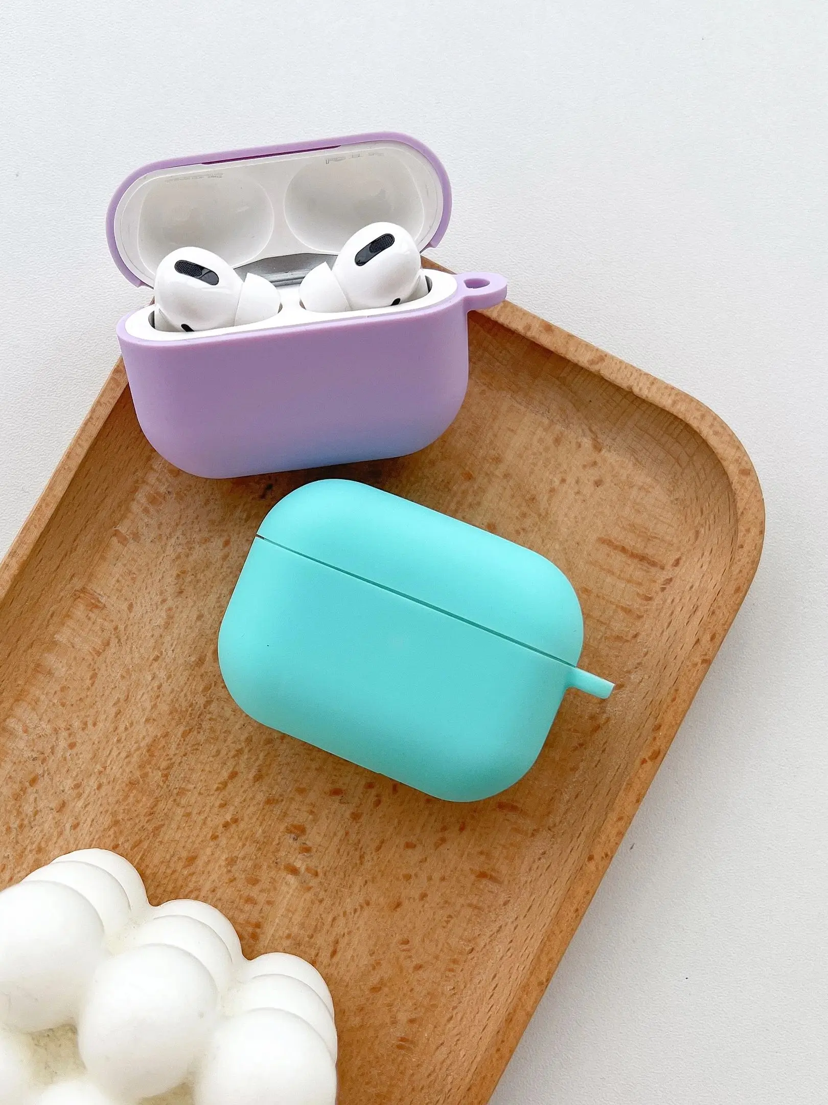 Pure colour Silica gel Cover Pendant Minimalist Style For Apple Airpods Pro1/2/3/4 Apple Airpods Bluetooth Headset Protective
Pure colour Silica gel Cover Pendant Minimalist Style For Apple Airpods Pro1/2/3/4 Apple Airpods Bluetooth Headset Protective