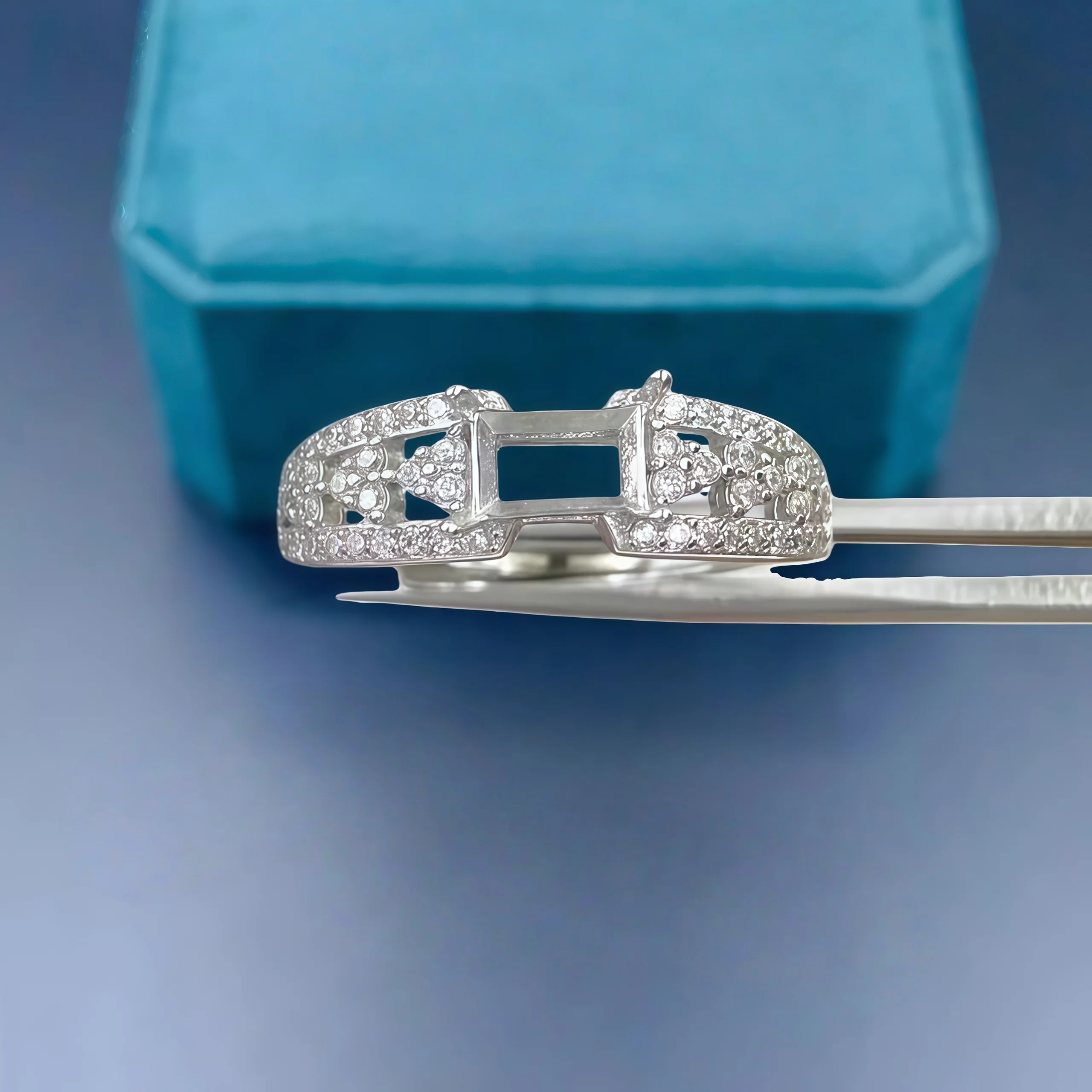 DIY пустое кольцо-держатель из стерлингового серебра S925, настройки 4*6 мм, квадратный камень, изысканный дизайн, свадебные очаровательные украшения для женщин
DIY пустое кольцо-держатель из стерлингового серебра S925, настройки 4*6 мм, квадратный камень, изысканный дизайн, свадебные очаровательные украшения для женщин