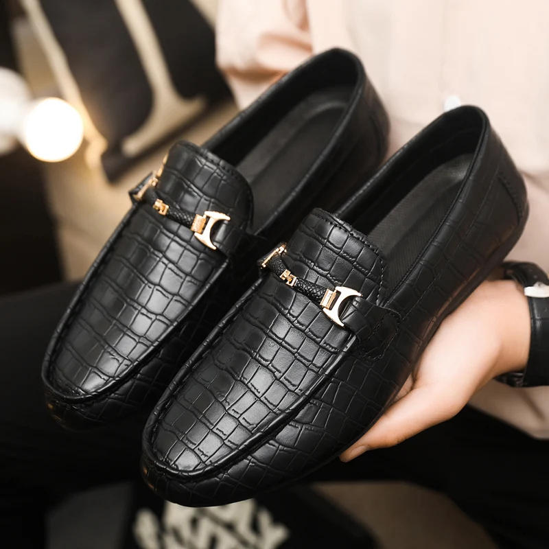 Роскошные брендовые мужские лоферы из натуральной кожи, мужская повседневная обувь, итальянские мокасины, дышащие мужские туфли без шнуровки, Chaussure Homme 
Роскошные брендовые мужские лоферы из натуральной кожи, мужская повседневная обувь, итальянские мокасины, дышащие мужские туфли без шнуровки, Chaussure Homme