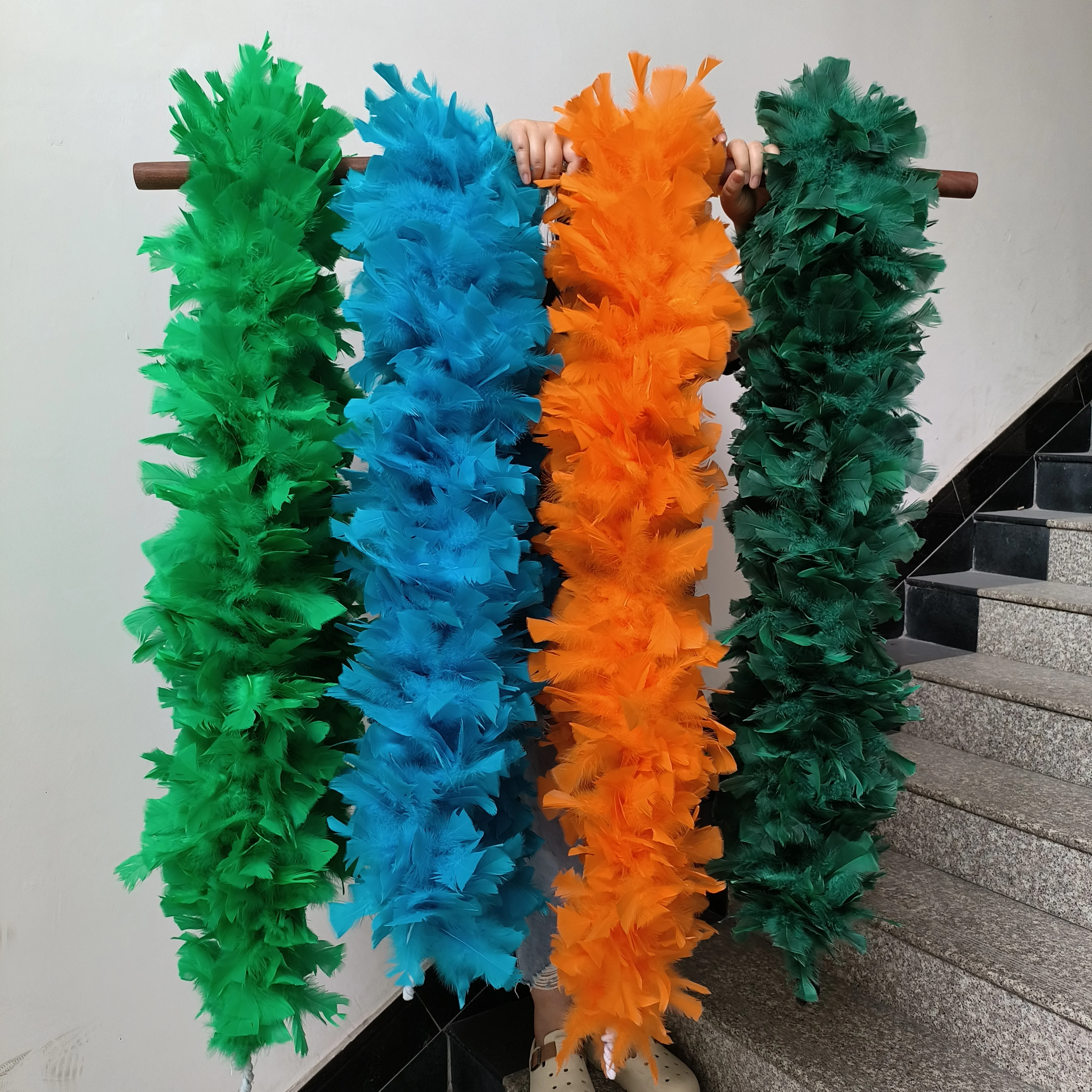 Multicolor Dyed Turkey Feather Boa 2M 200g Fluffy Marabou Boa for Carnival Festival Cosplay Costume Sewing Dress Decoration
Multicolor Dyed Turkey Feather Boa 2M 200g Fluffy Marabou Boa for Carnival Festival Cosplay Costume Sewing Dress Decoration