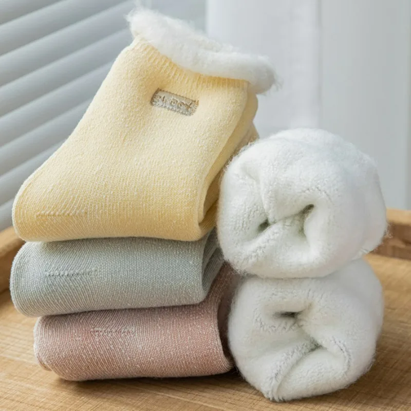 Women's Thicken Plush Socks Cute Sweet Candy Color Winter Thermal Socks Harajuku Casual Kawaii Sleeping Floor Snow Boots Hosiery
Women's Thicken Plush Socks Cute Sweet Candy Color Winter Thermal Socks Harajuku Casual Kawaii Sleeping Floor Snow Boots Hosiery