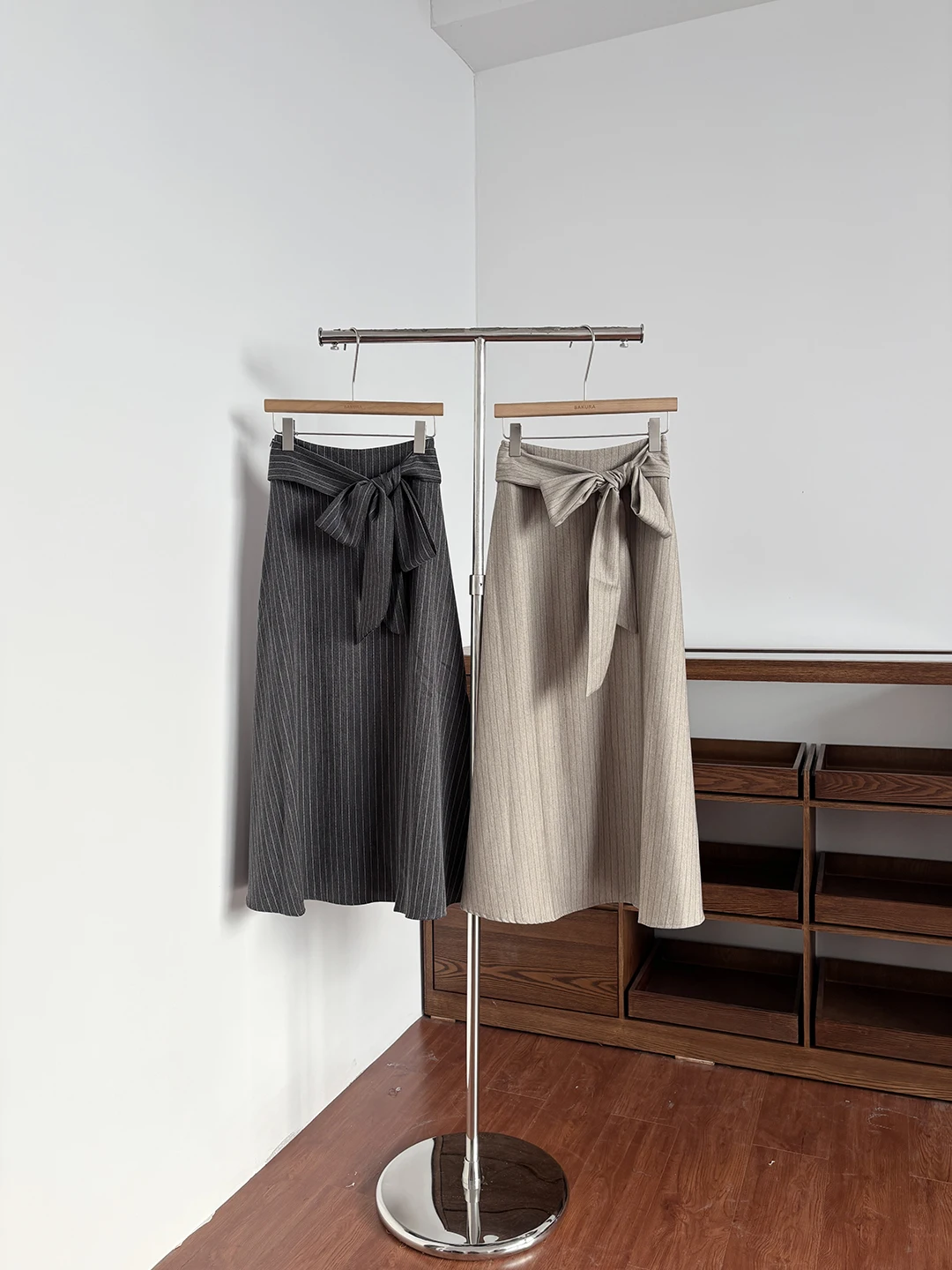 Korean Style High Waist Bow Tie Gentle Mid-Length Striped A-Line Skirt Women's Spring 2026 New Versatile Slimming Skirt
Korean Style High Waist Bow Tie Gentle Mid-Length Striped A-Line Skirt Women's Spring 2026 New Versatile Slimming Skirt