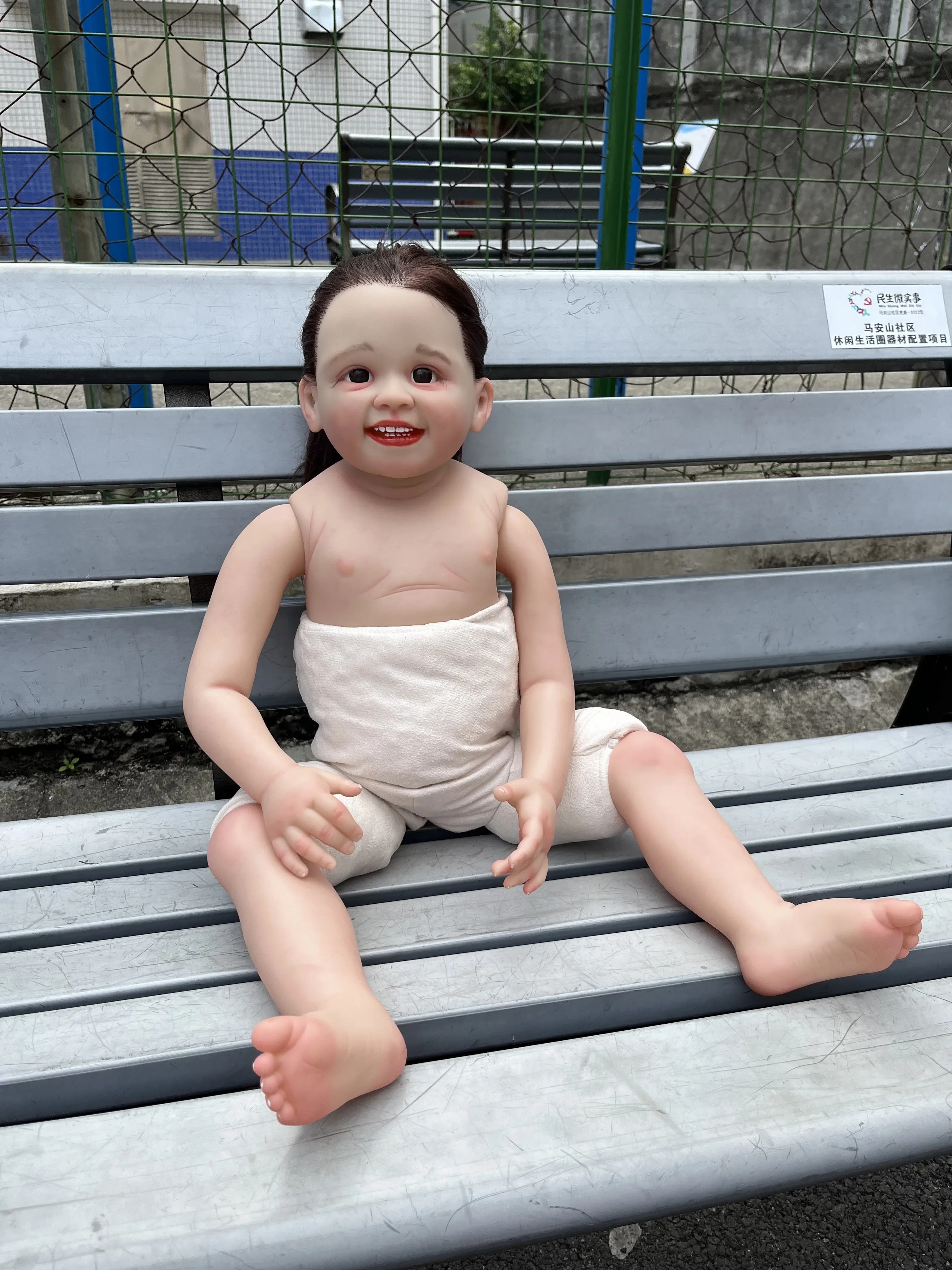 DLS Индивидуальные ограниченные поставки 32-дюймовые Reborn Baby Shanti с набором для рисования волос с ручными корнями Реальные фотографии с разъемами
DLS Индивидуальные ограниченные поставки 32-дюймовые Reborn Baby Shanti с набором для рисования волос с ручными корнями Реальные фотографии с разъемами