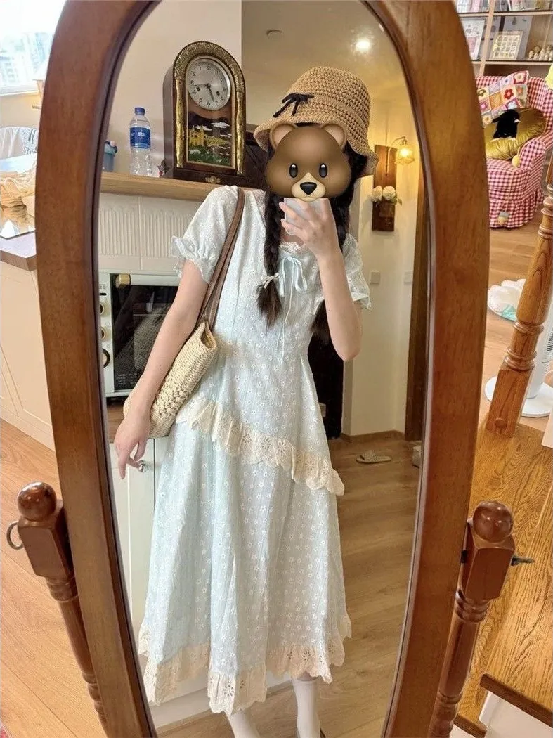 Летнее женское платье с цветочным принтом, синее, в стиле кантри, с длинной юбкой, коротким рукавом, квадратным вырезом, из других материалов
Летнее женское платье с цветочным принтом, синее, в стиле кантри, с длинной юбкой, коротким рукавом, квадратным вырезом, из других материалов