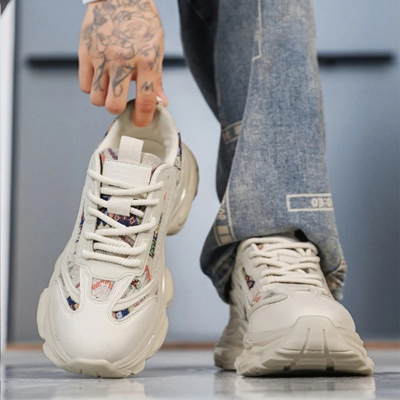 Мужские модные повседневные кроссовки, удобные и нескользящие, дышащие, амортизирующие, подходят для активного отдыха на природе.
Мужские модные повседневные кроссовки, удобные и нескользящие, дышащие, амортизирующие, подходят для активного отдыха на природе.