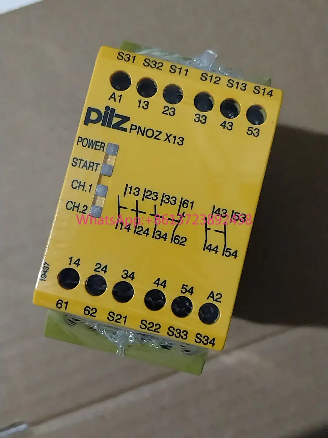 New Pilz PNOZ X13 safety relay, model 774549
New Pilz PNOZ X13 safety relay, model 774549