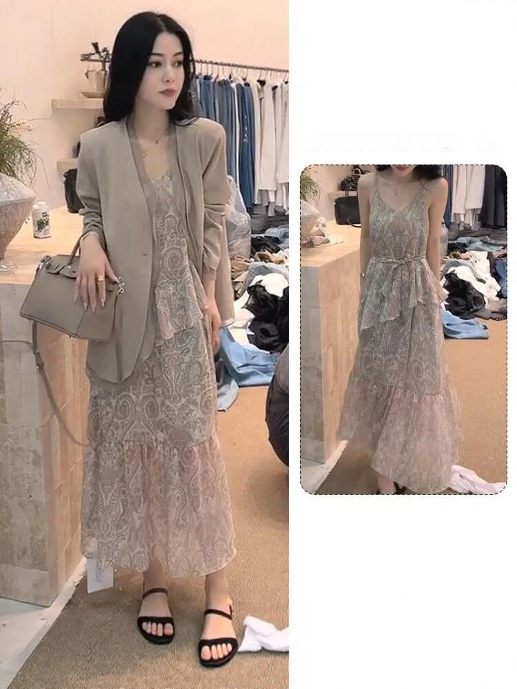 Korean Style Suit Jacket And Print Halter Dress Set Summer New Arrival Elegant Women's Fashion Two-Piece Ensemble High Waist ...
Korean Style Suit Jacket And Print Halter Dress Set Summer New Arrival Elegant Women's Fashion Two-Piece Ensemble High Waist ...