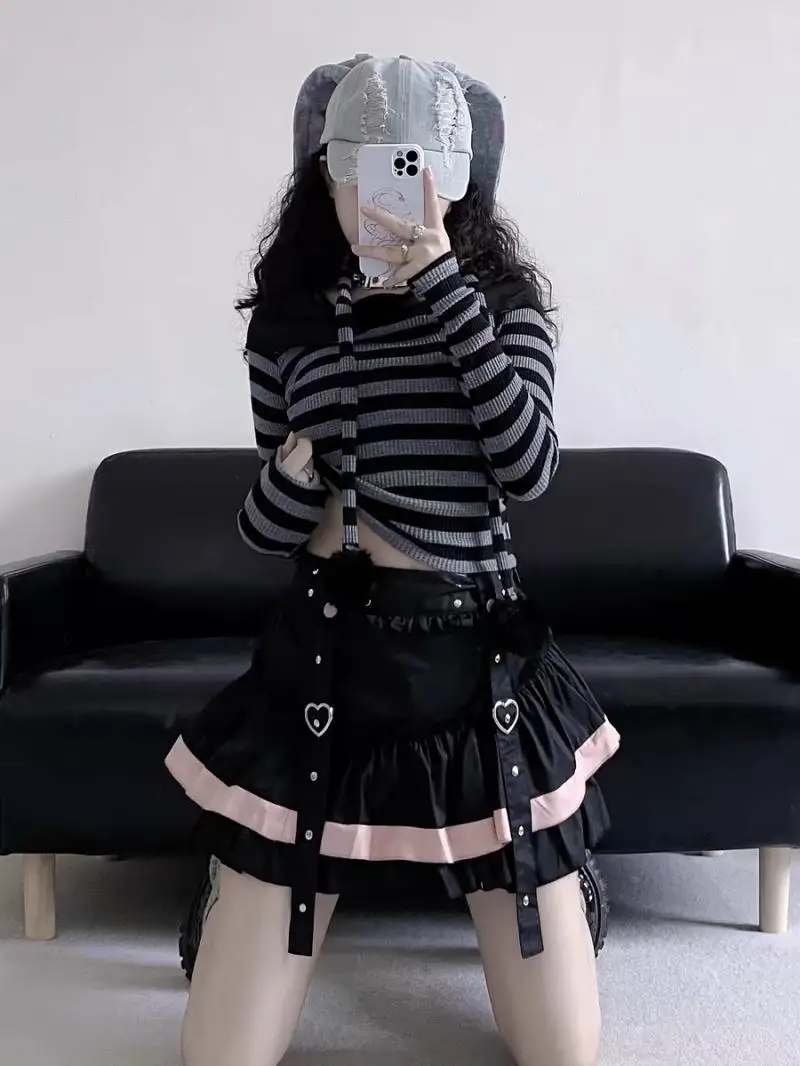 High Waist Slimming A-line Short Skirt Pink Black Y2K Gothic Mini Skirt Four Season Vintage Sweet Cool Girl Cake Puffy Skirt
High Waist Slimming A-line Short Skirt Pink Black Y2K Gothic Mini Skirt Four Season Vintage Sweet Cool Girl Cake Puffy Skirt